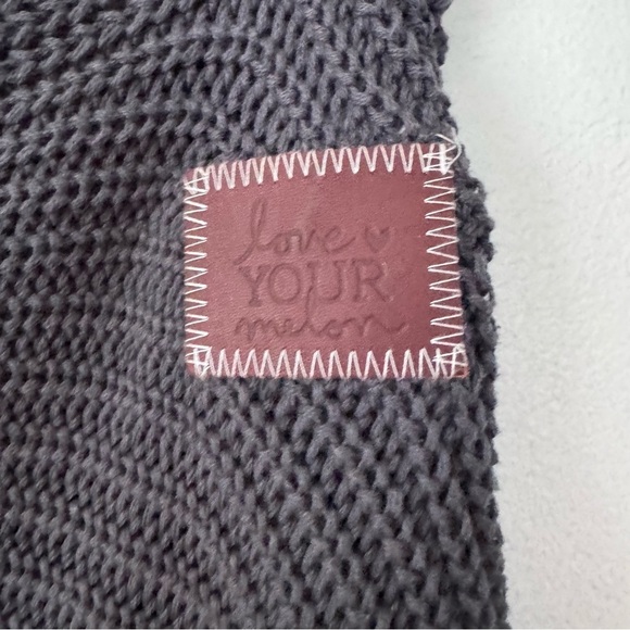 Love your Melon knit cape dark gray one size - Picture 4 of 6